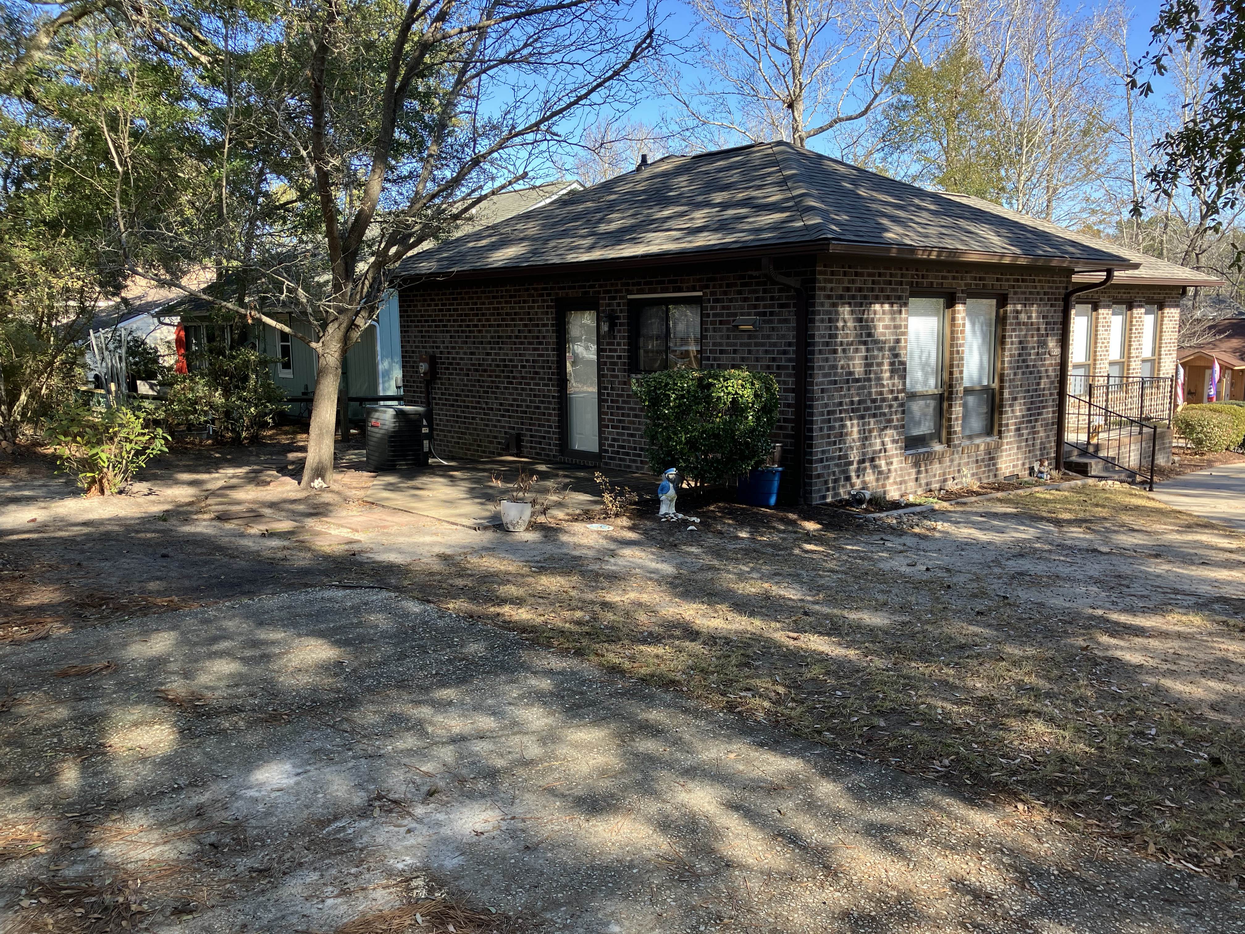 2213 Jefferson Circle – photo 1