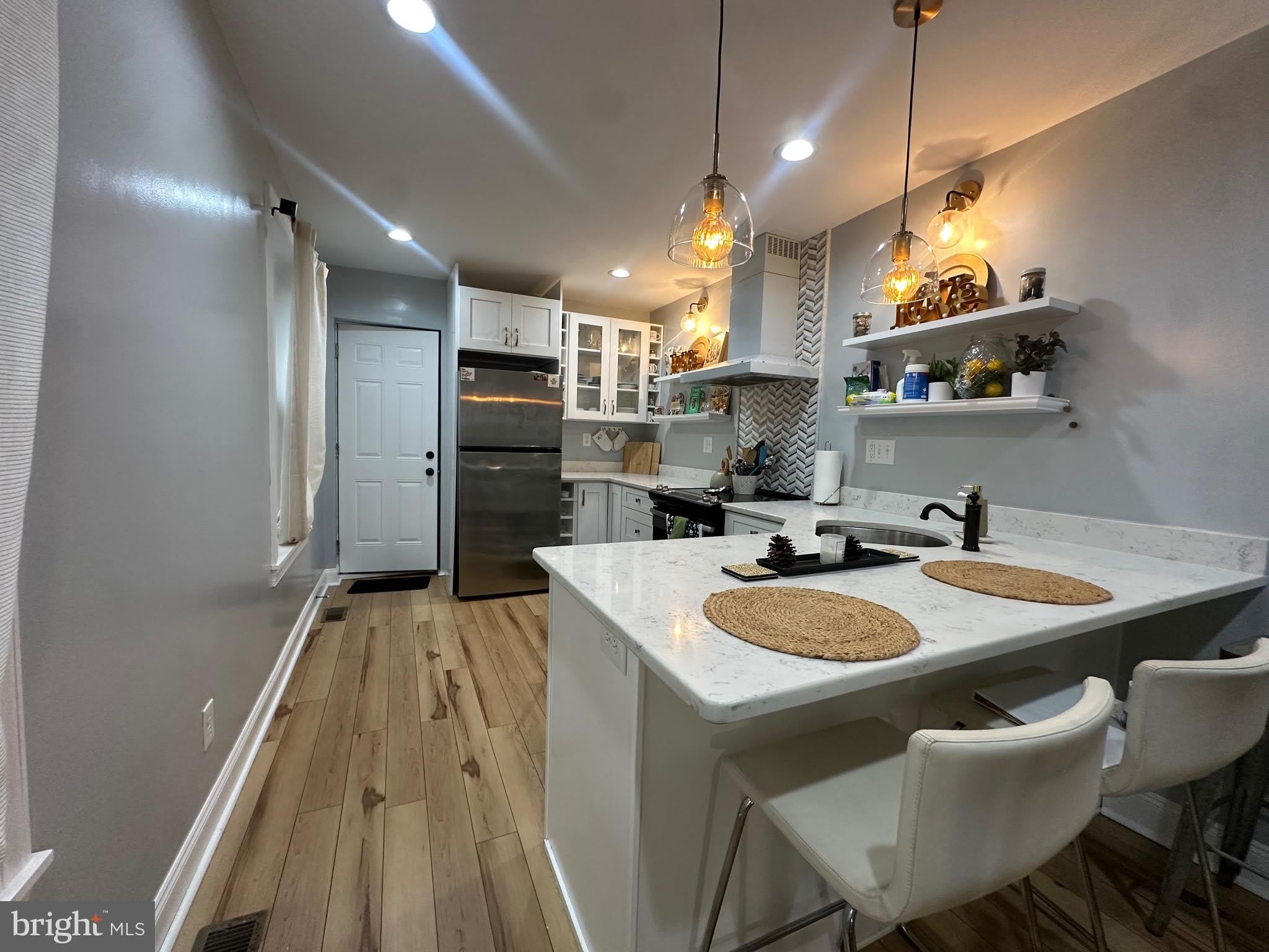 2512 NICHOLAS Street – photo 5