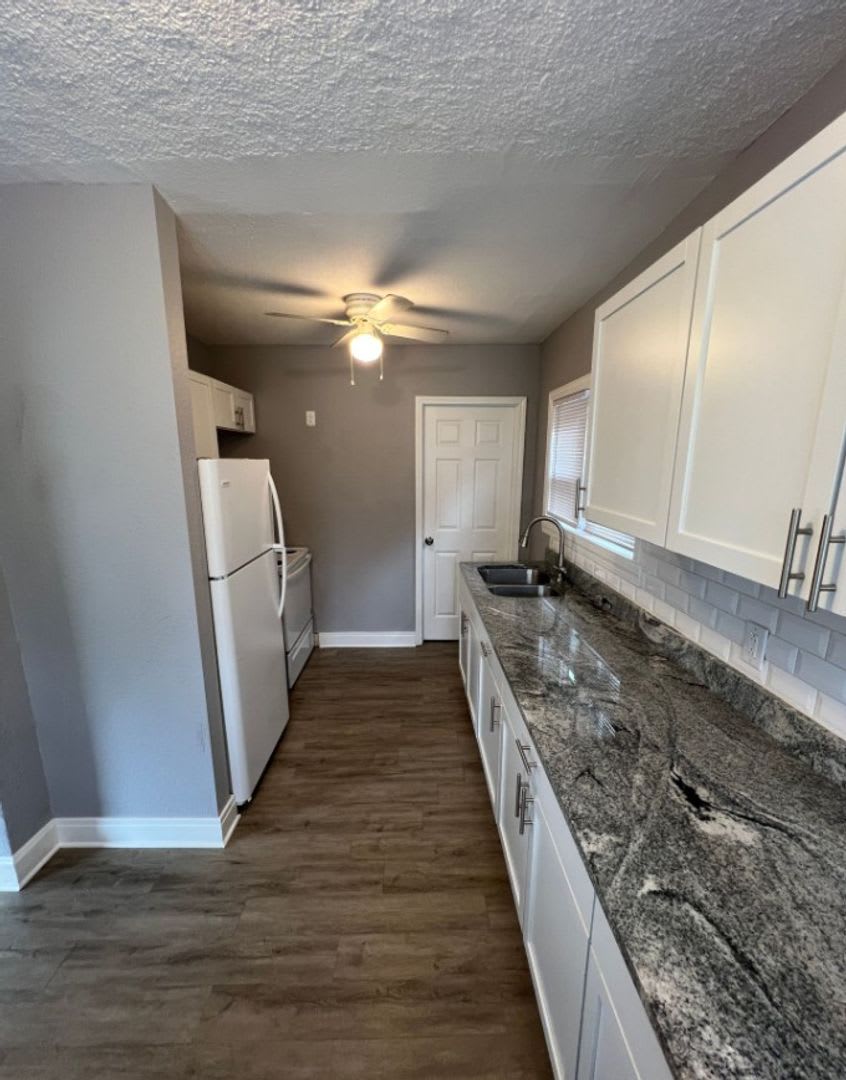 Cozy 2-Bedroom Duplex Minutes from Independence Square – photo 5