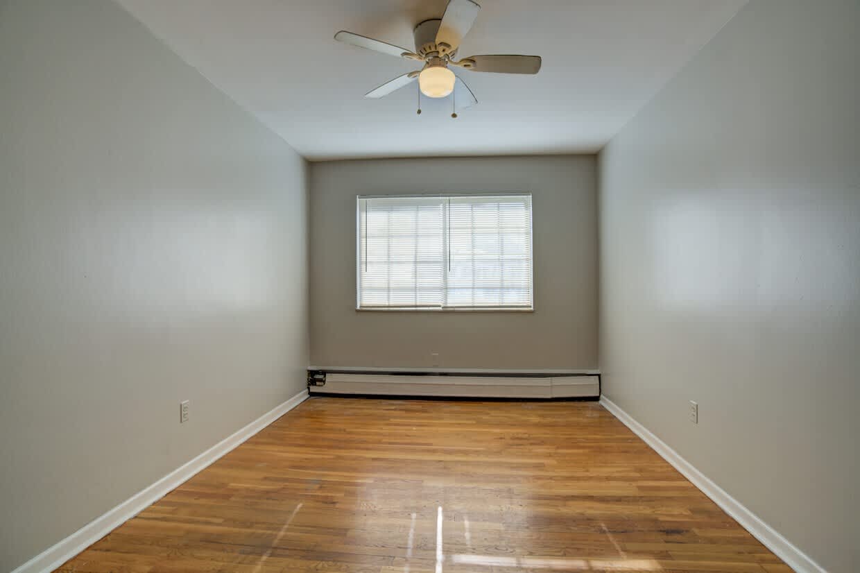 4811 Cadieux Rd – photo 3