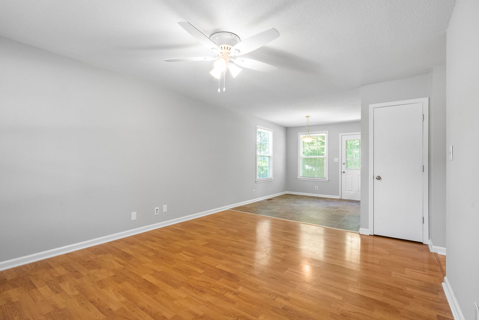 3 Bedroom Pet Friendly Home For Rent! – photo 4