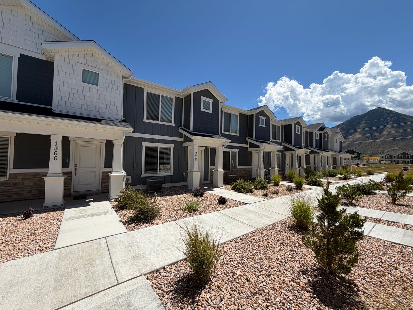 Modern 3-Bedroom Spanish Fork Townhome – Built in 2024 with Pool & Pickleball Courts – photo 2