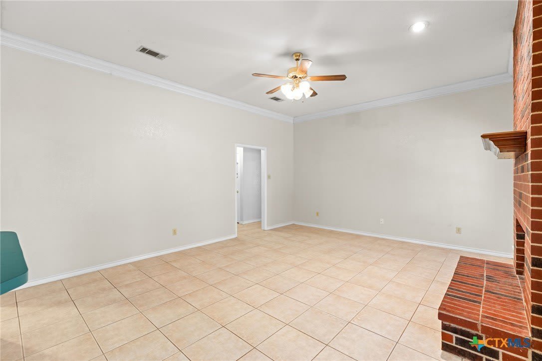 1502 Oak Knoll Lane – photo 5