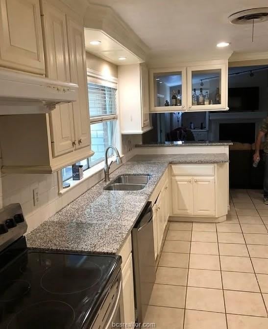 201 Brookside Drive W – photo 2