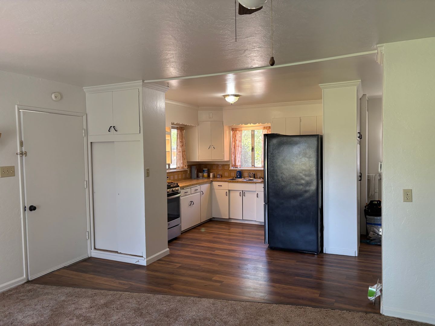 5703 Chapel Dr – photo 3