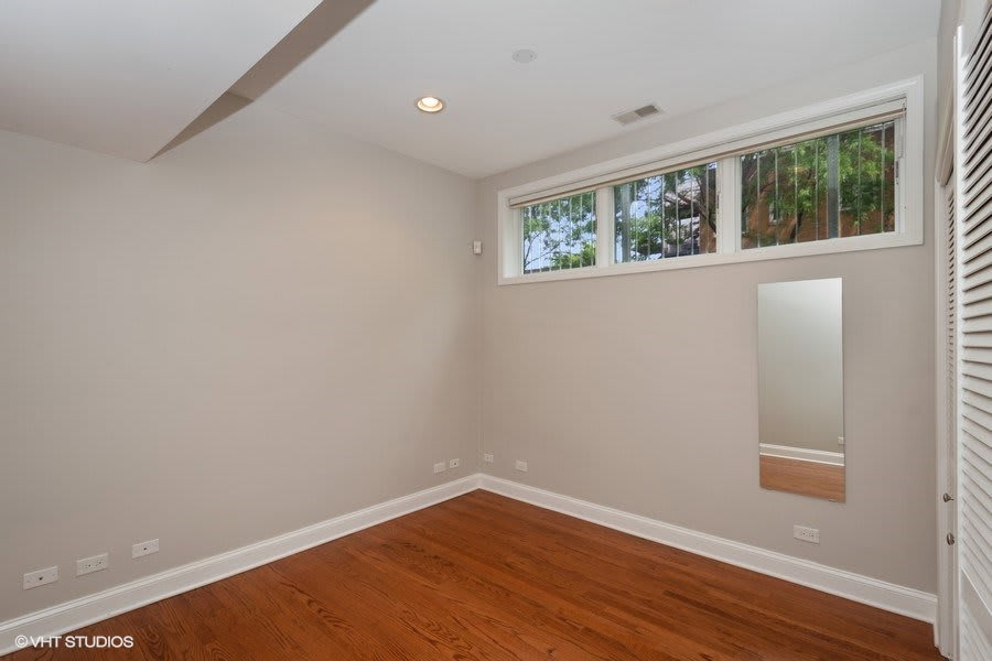 1458 North Artesian Avenue – photo 5