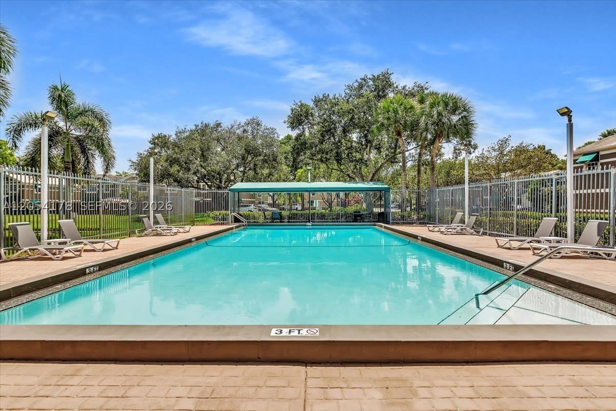 12370 SW 52nd St – photo 3