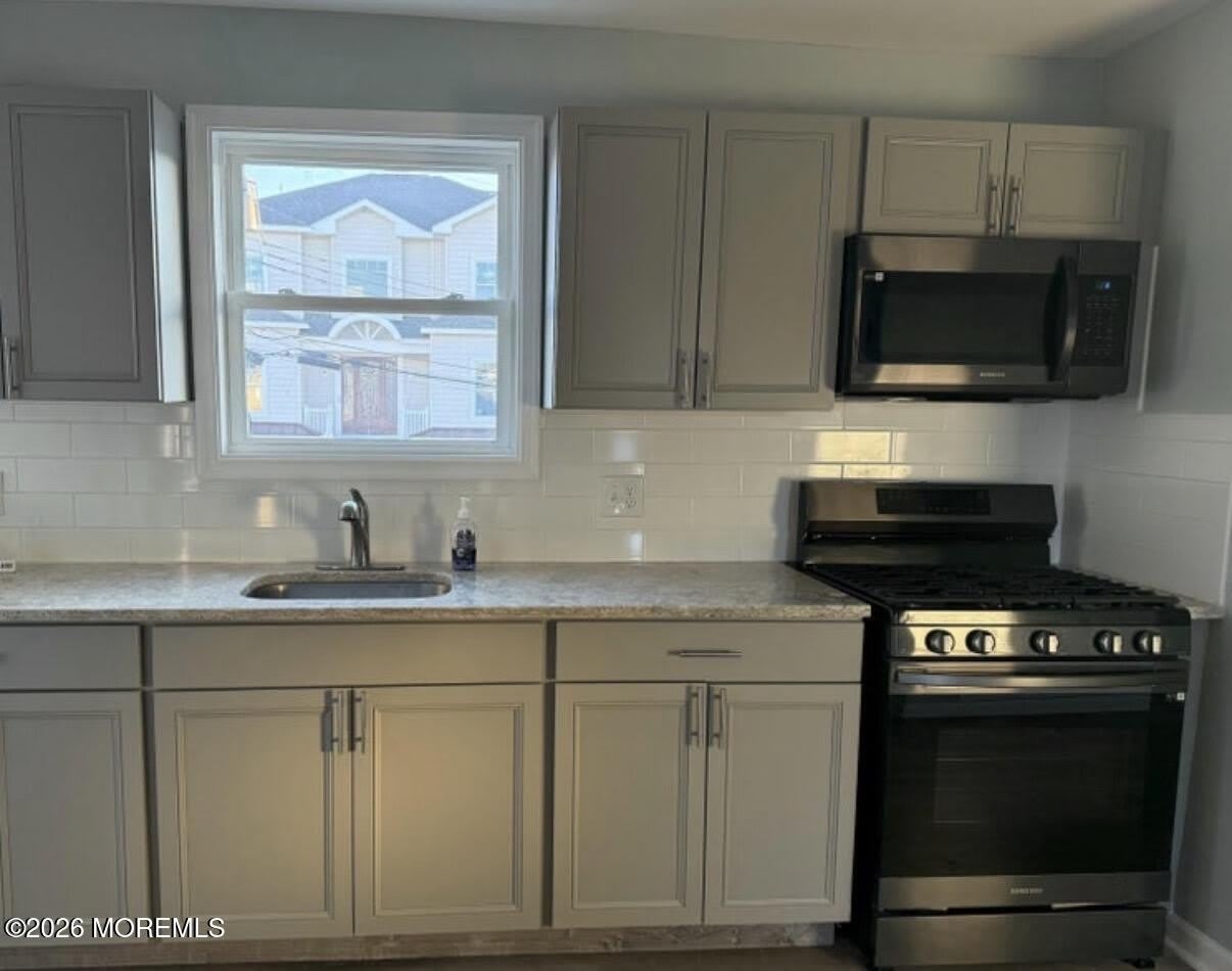 40 Bay Shore Drive – photo 1