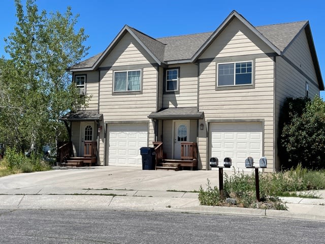 163 Gena Circle Unit A – photo 1