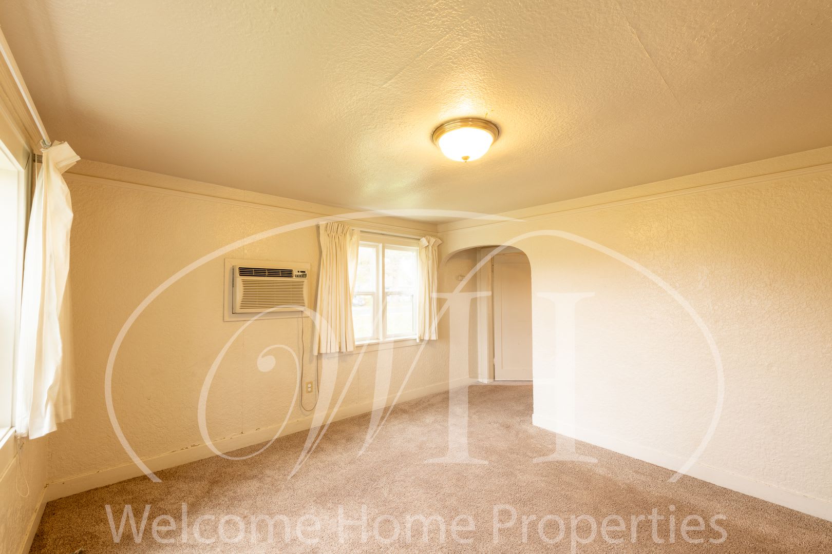 Cozy Home with Storage in Quiet Convenient Location – photo 3