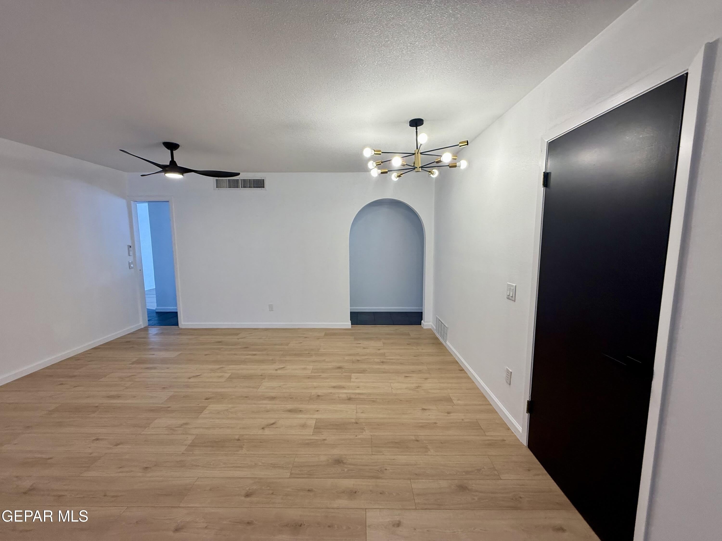 1649 Lomaland Drive – photo 5