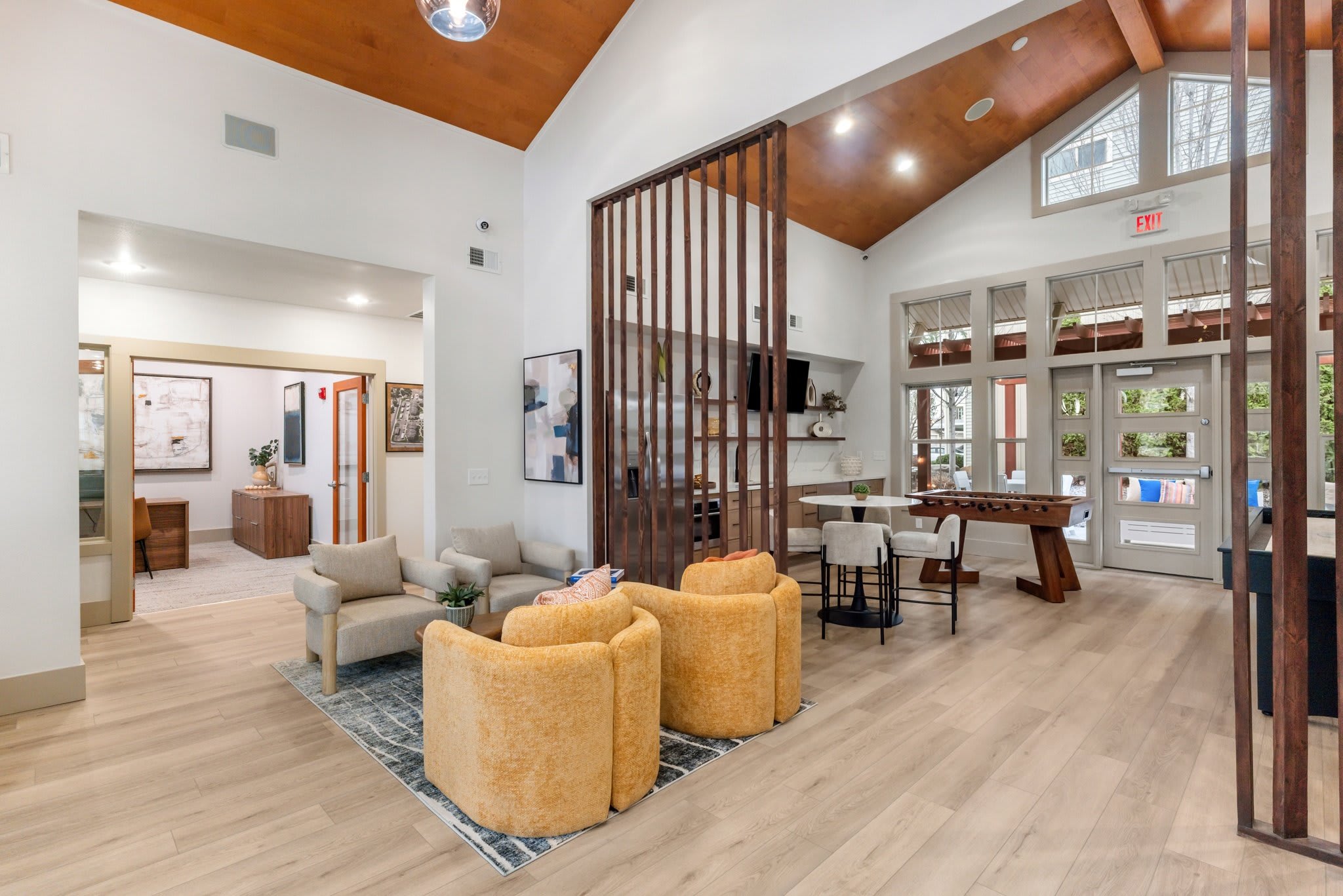 Island View Apartments – photo 2