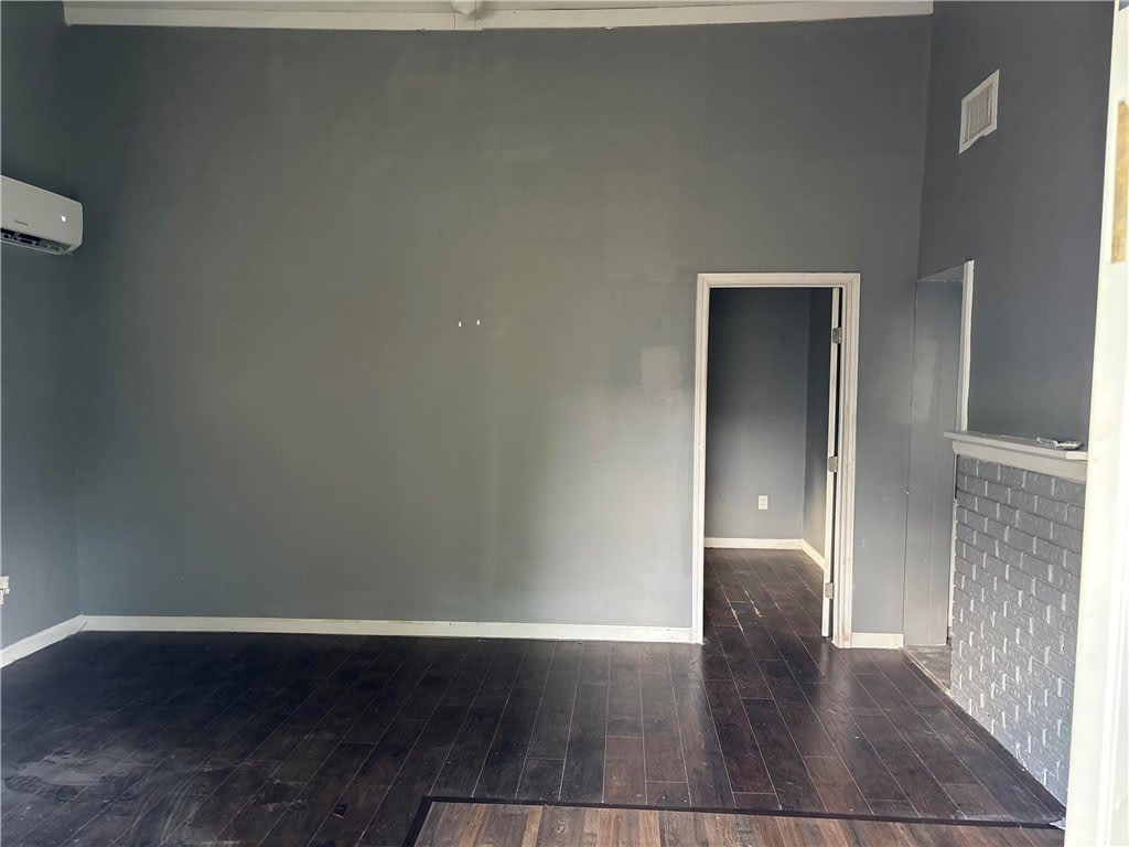 711 Lakeside Drive – photo 4