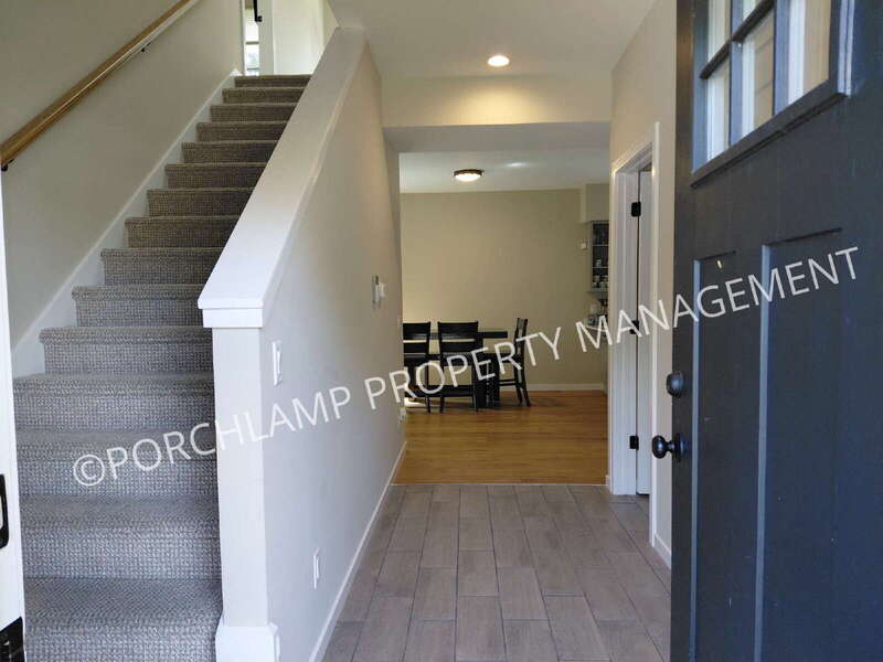 1034 Arlington Avenue – photo 4