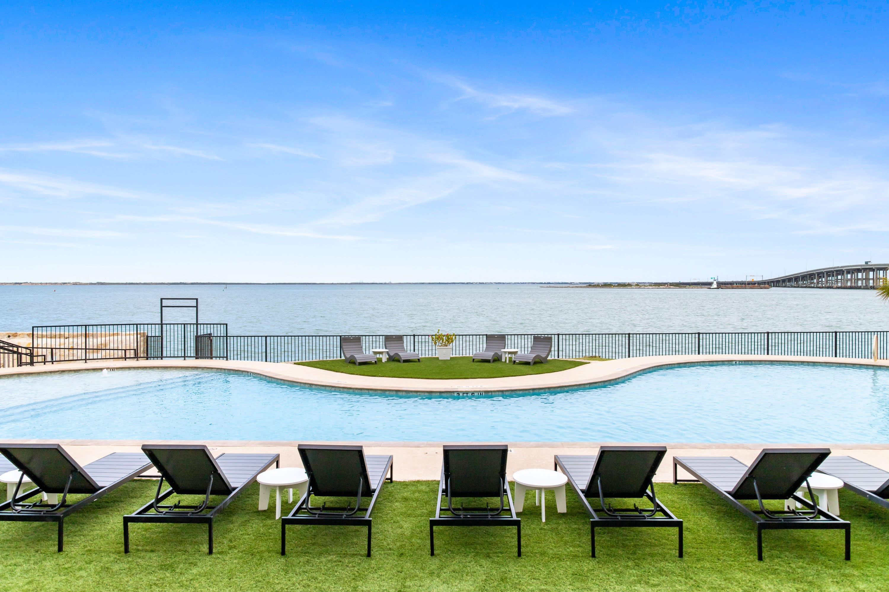 Lighthouse Pointe – photo 2