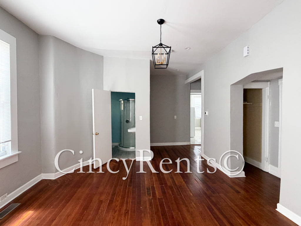 2225 Washington Ave – photo 3