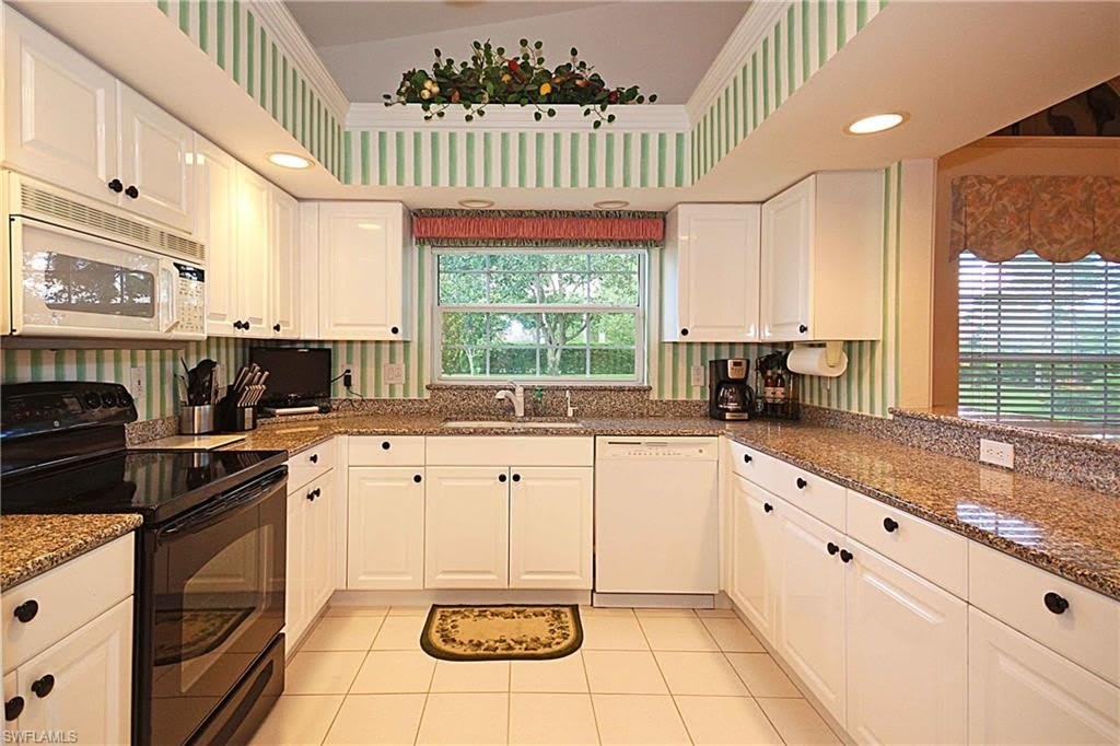 322 Melrose Pl – photo 3