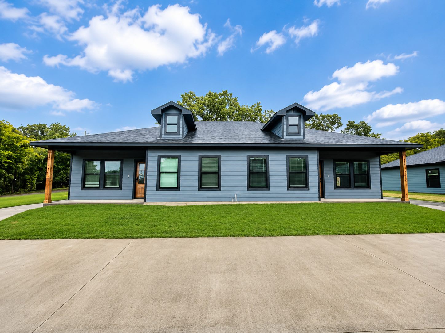 1213 Oak Drive – photo 1
