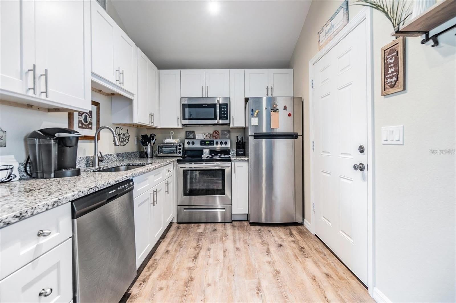 1265 JADE Place – photo 5