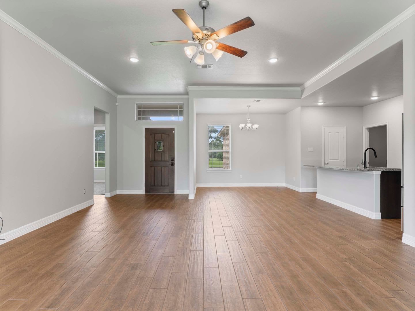 3 bed 2 bath ( Columbia Lakes) – photo 2
