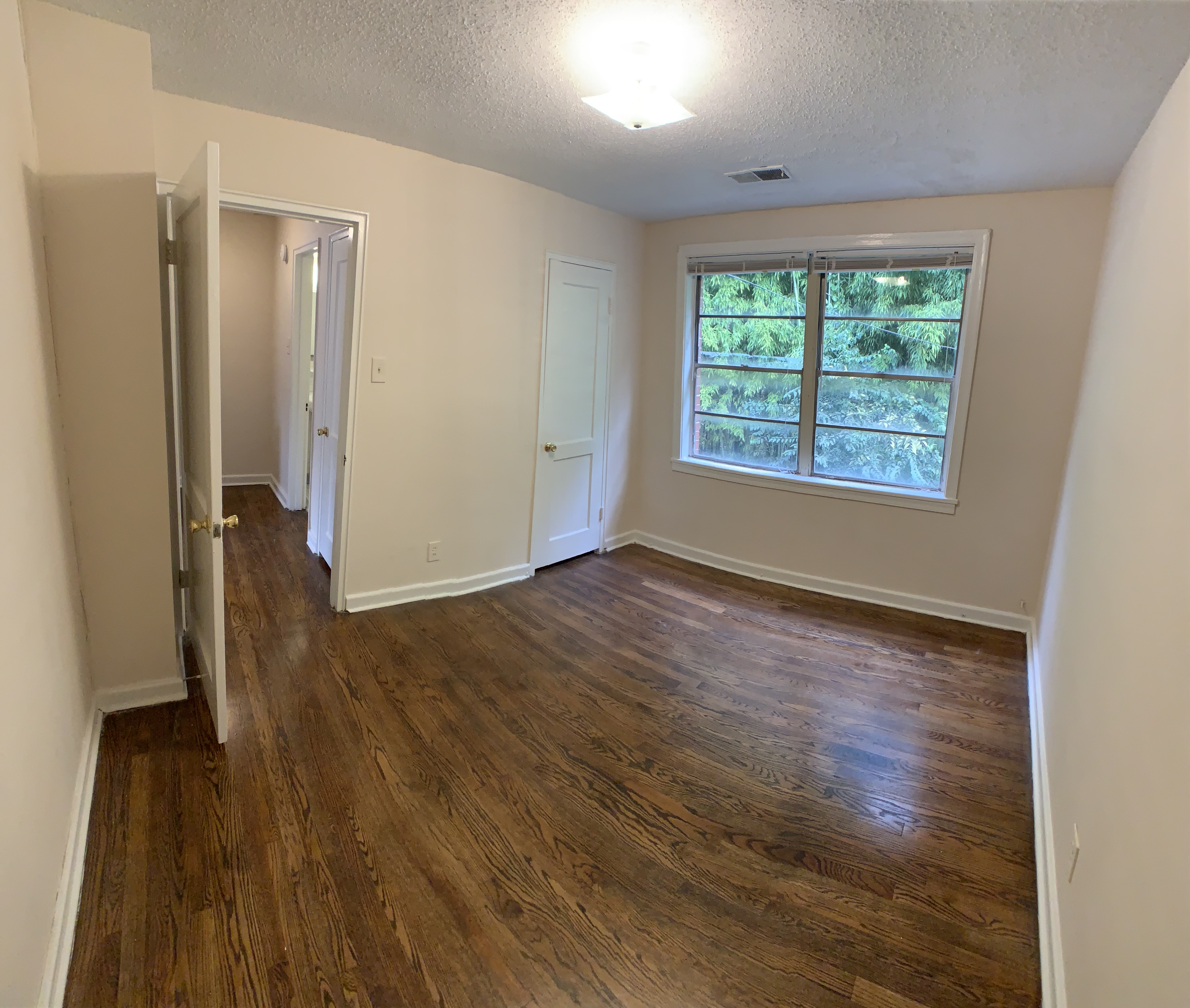 1661 Valley Ave – photo 4