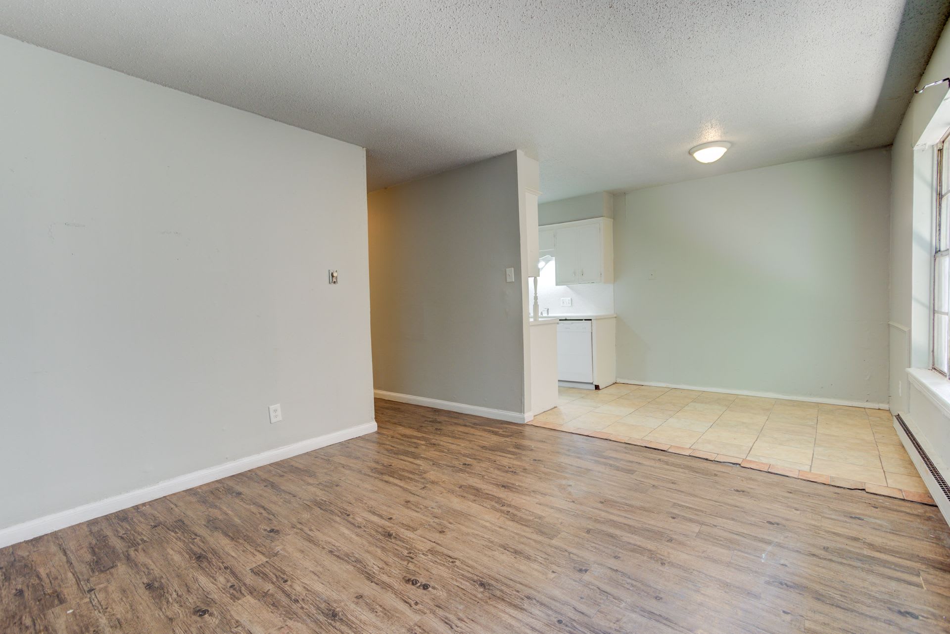 The View: 1 & 2 Bedroom Apartments with All Inclusive Utilities Option – photo 2