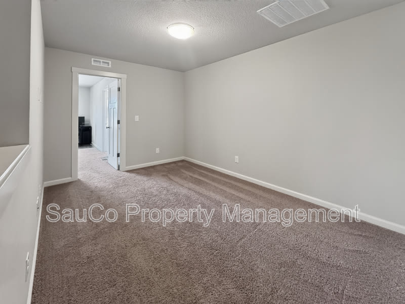 7729 Southeast Kinnaman Street – photo 4