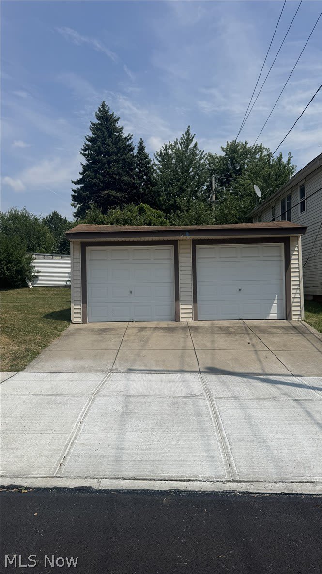 8502 Grand Division Avenue – photo 2