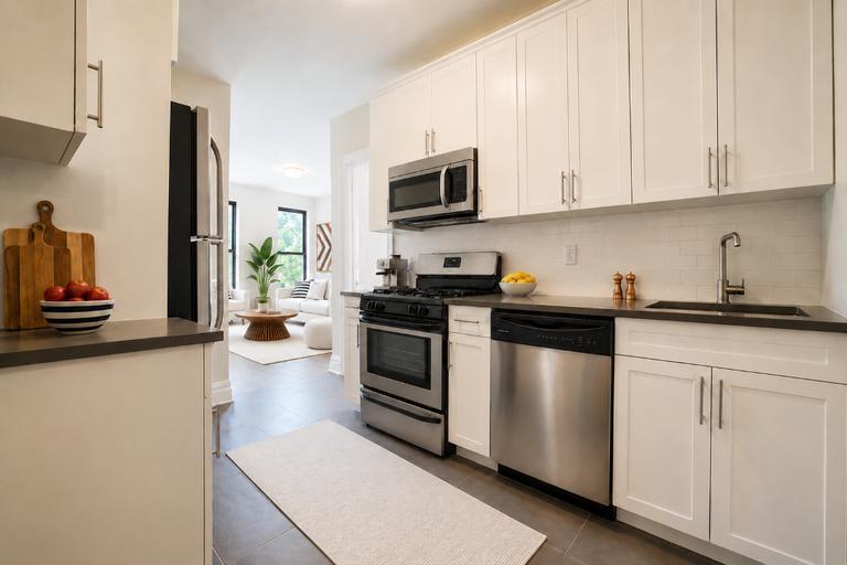 225 Central Park North – photo 3