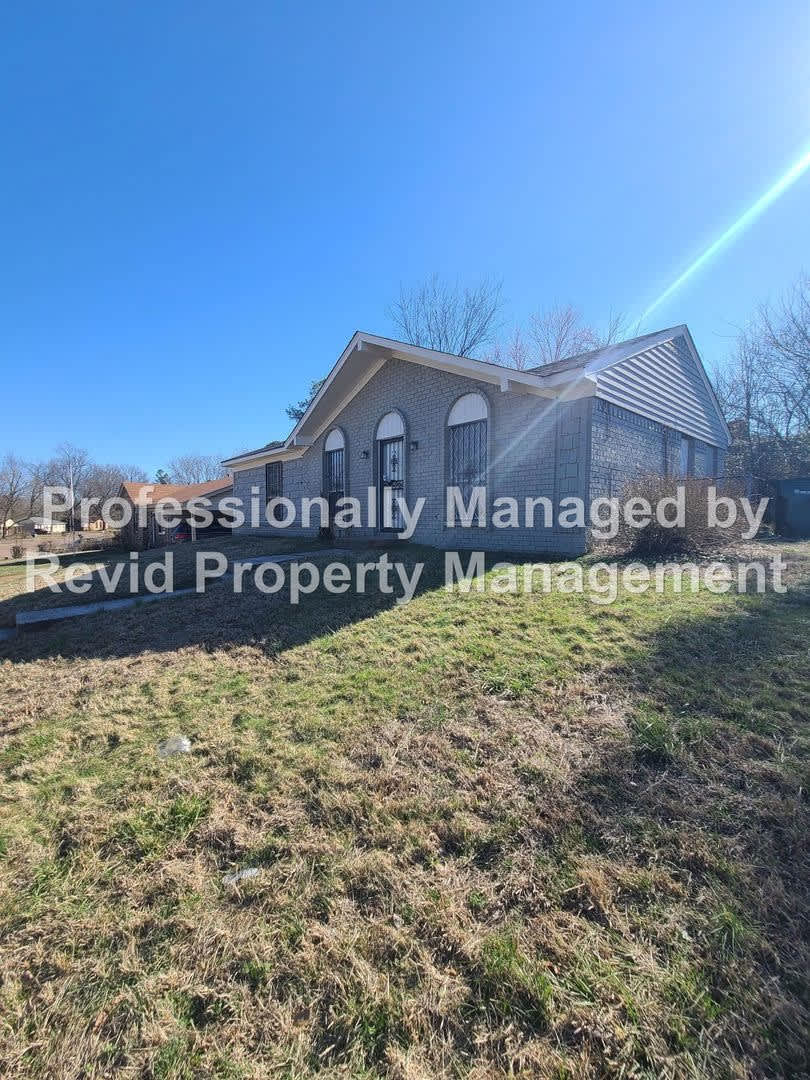 Spacious Northaven Home – photo 1