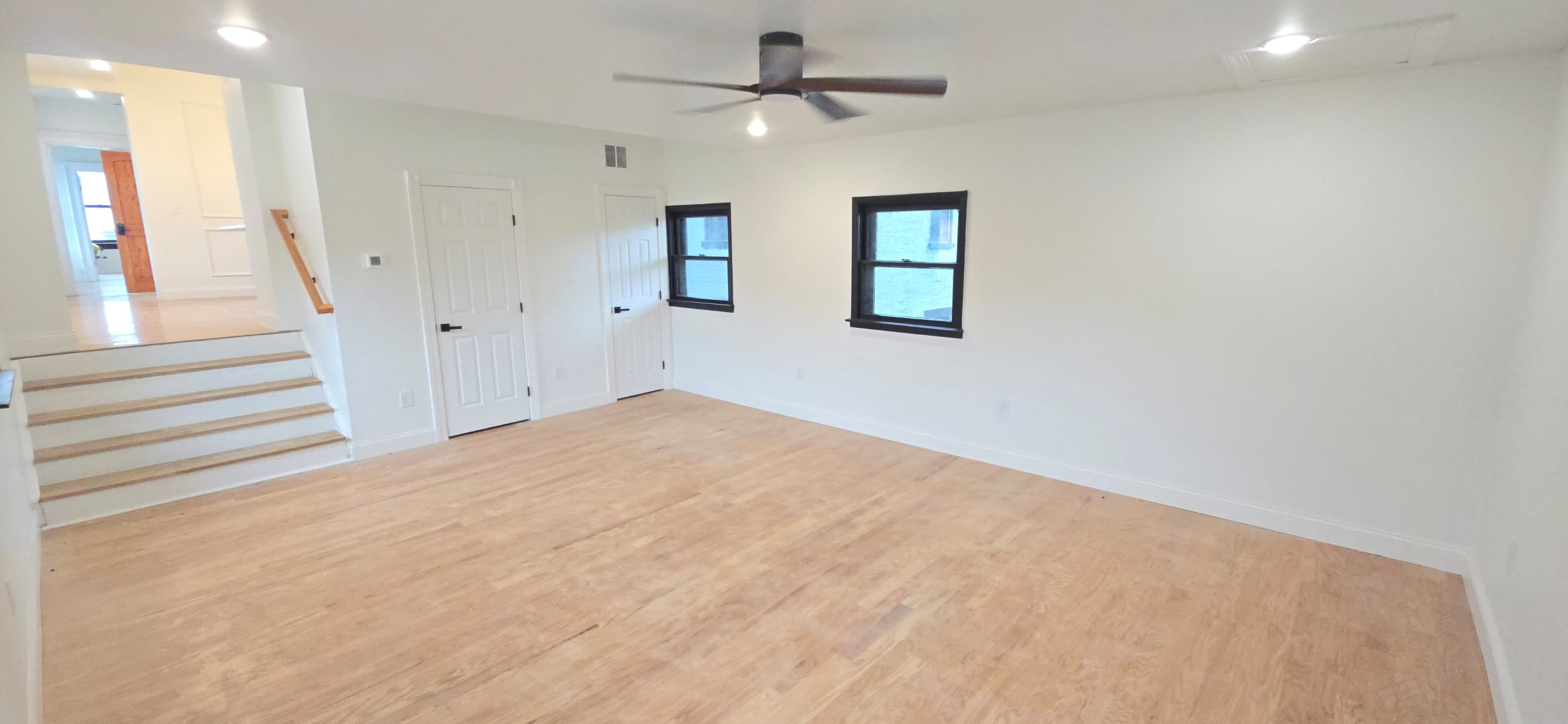 1205 Lee Street – photo 5