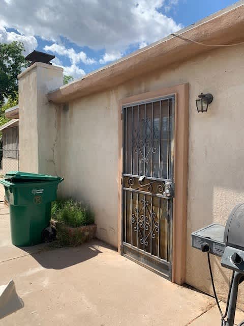 1 bedroom and a den/office 1 bath unit at a unique property in Mesa – photo 1