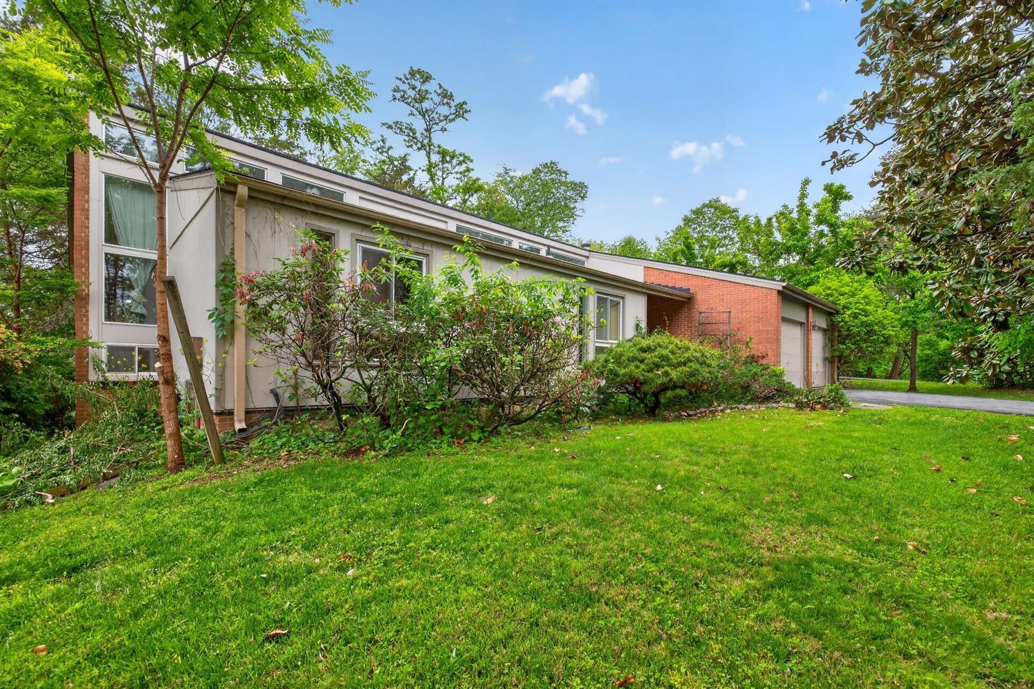 9404 Woodington Drive – photo 5