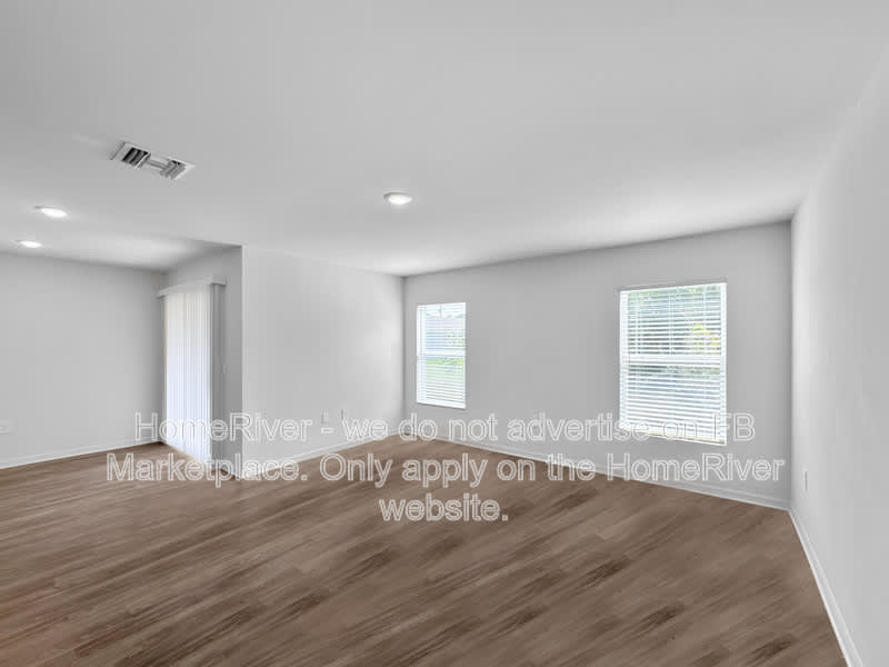 4748 NW 39th Pl – photo 5