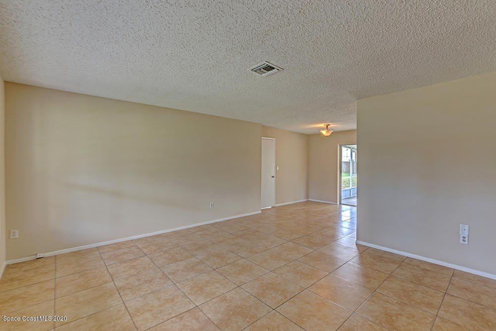 1640 Norman Street Ne – photo 2
