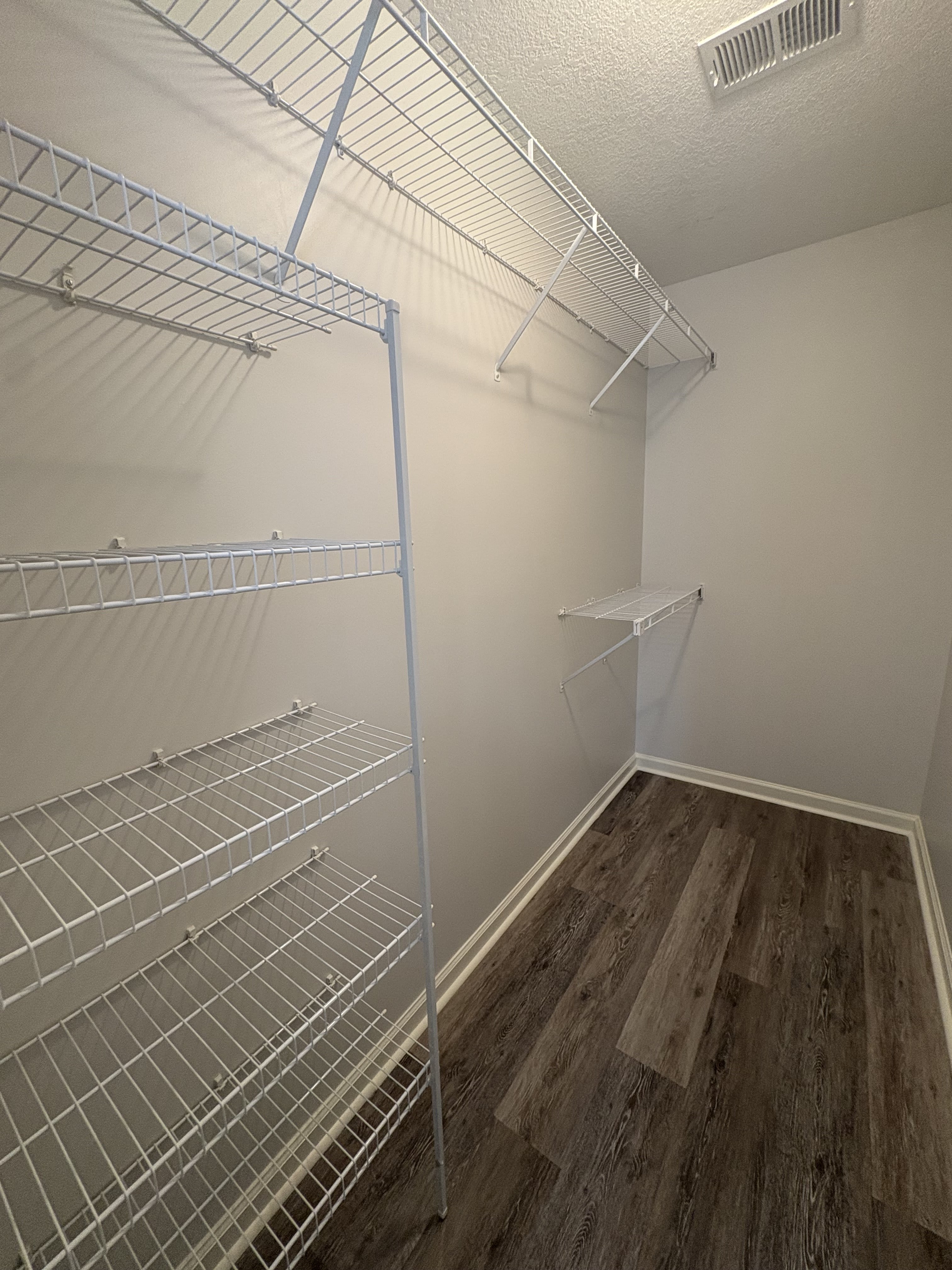 1407 Lakewood Drive – photo 5