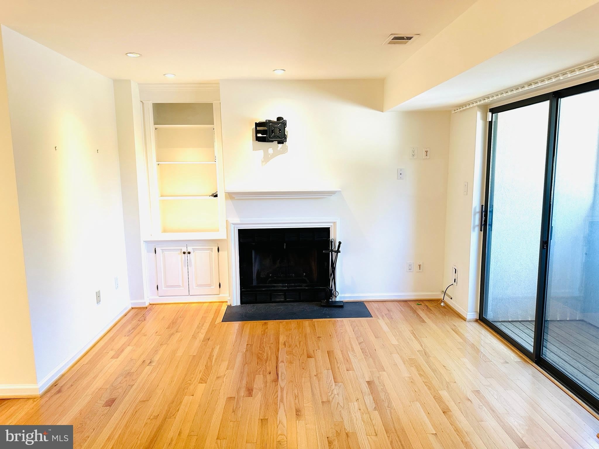 8902 BATTERY Place – photo 4