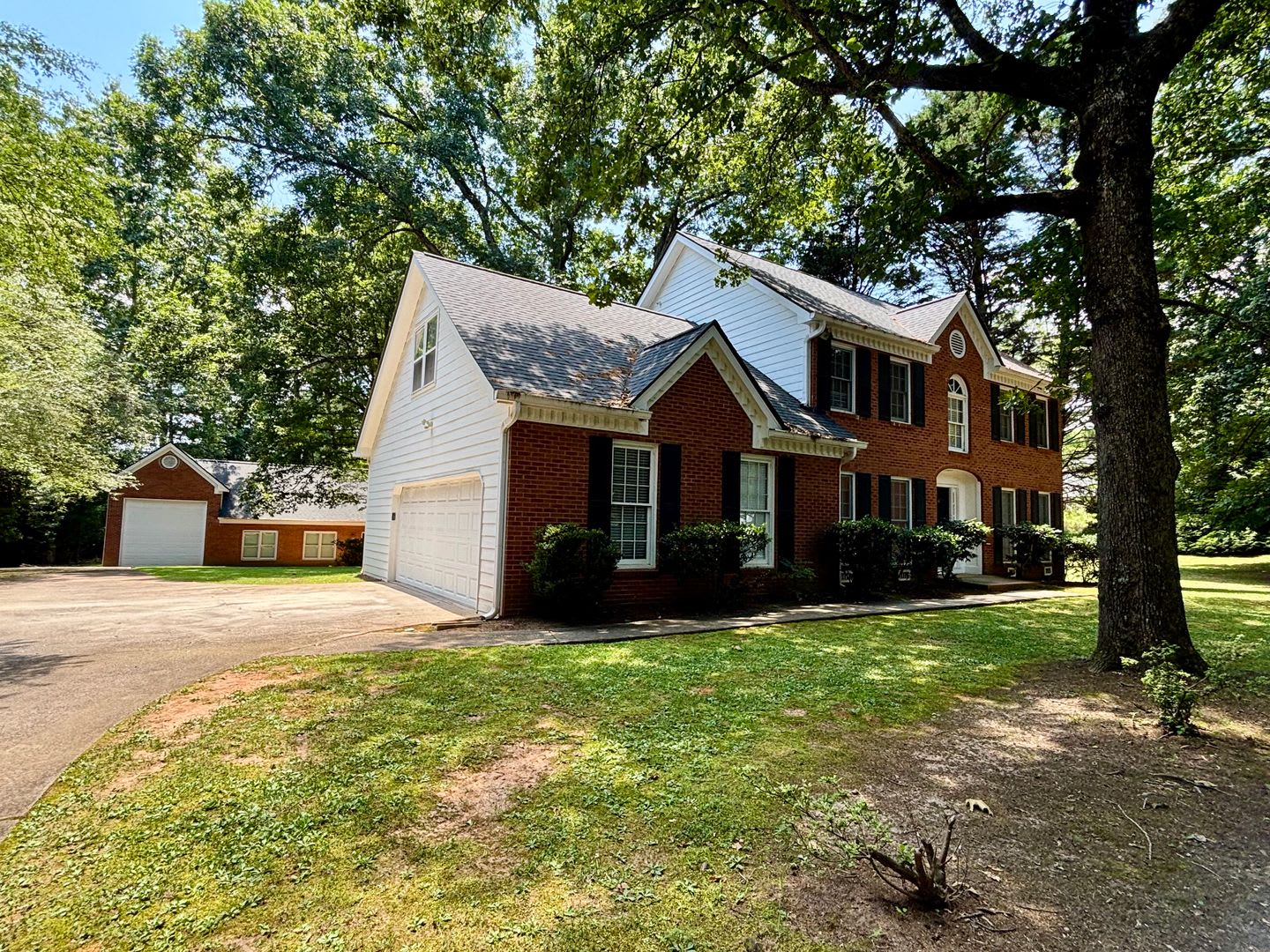 4160 Creekwood Drive – photo 2