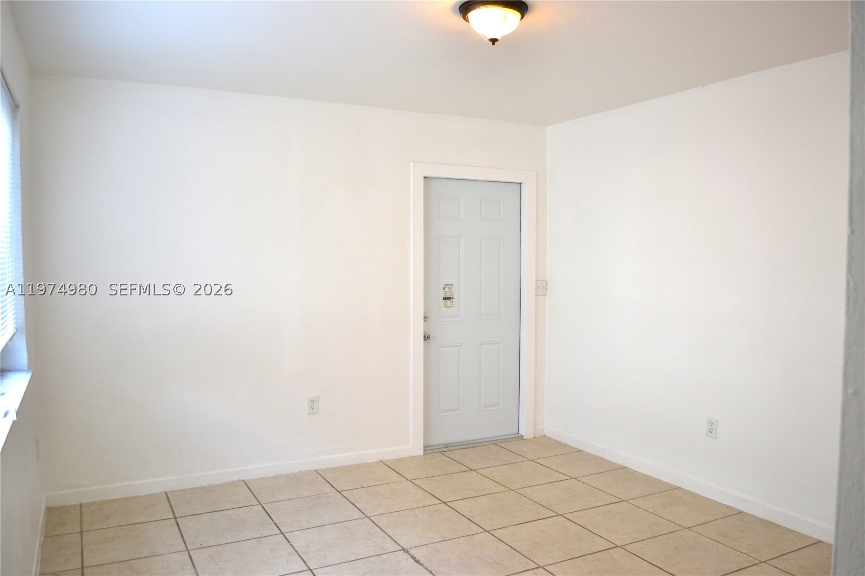 1035 SW 4th St – photo 5