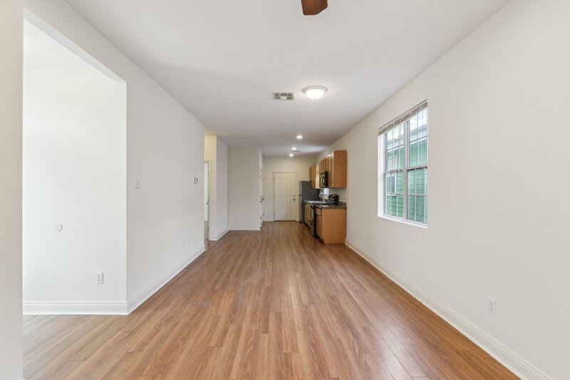 407 N Tonti St. – photo 2