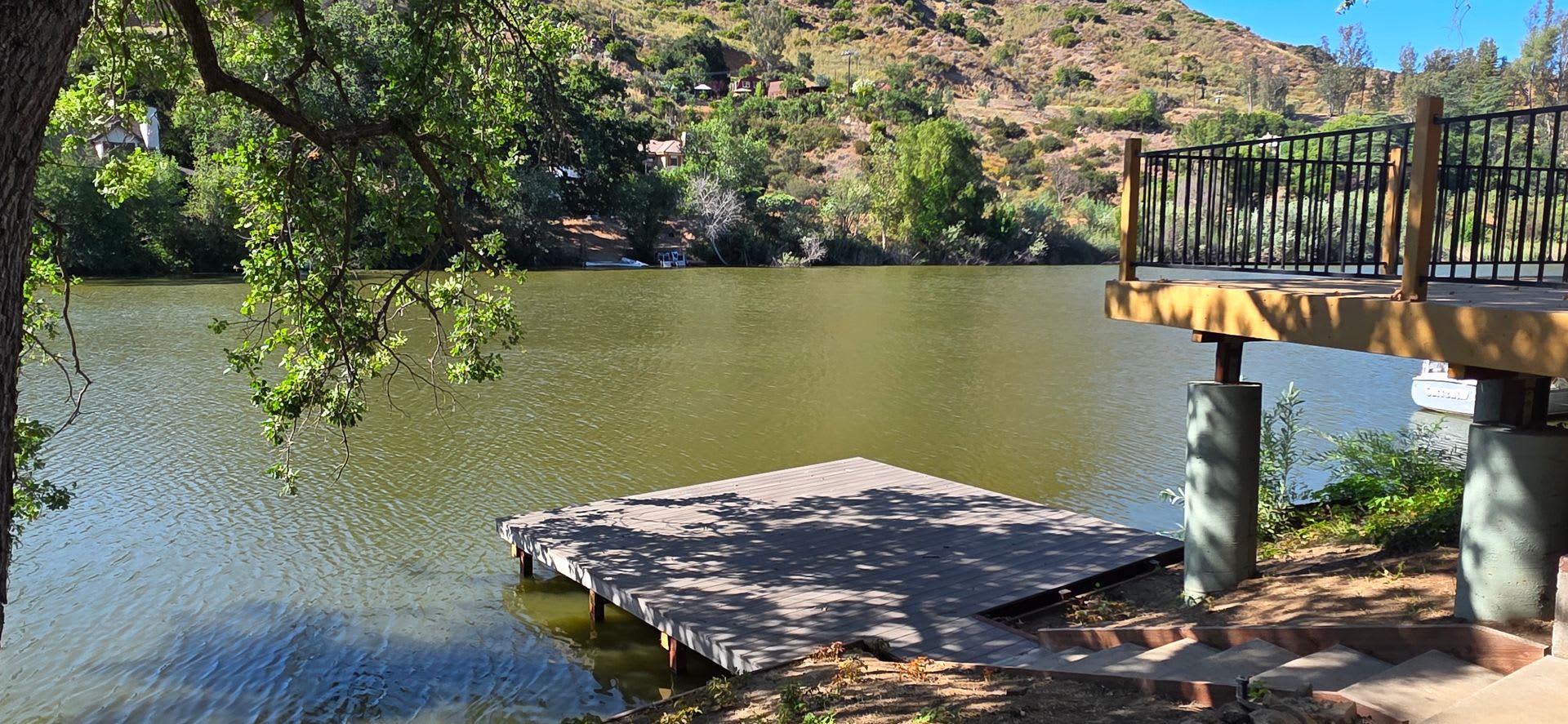 Lake Front Living – photo 3