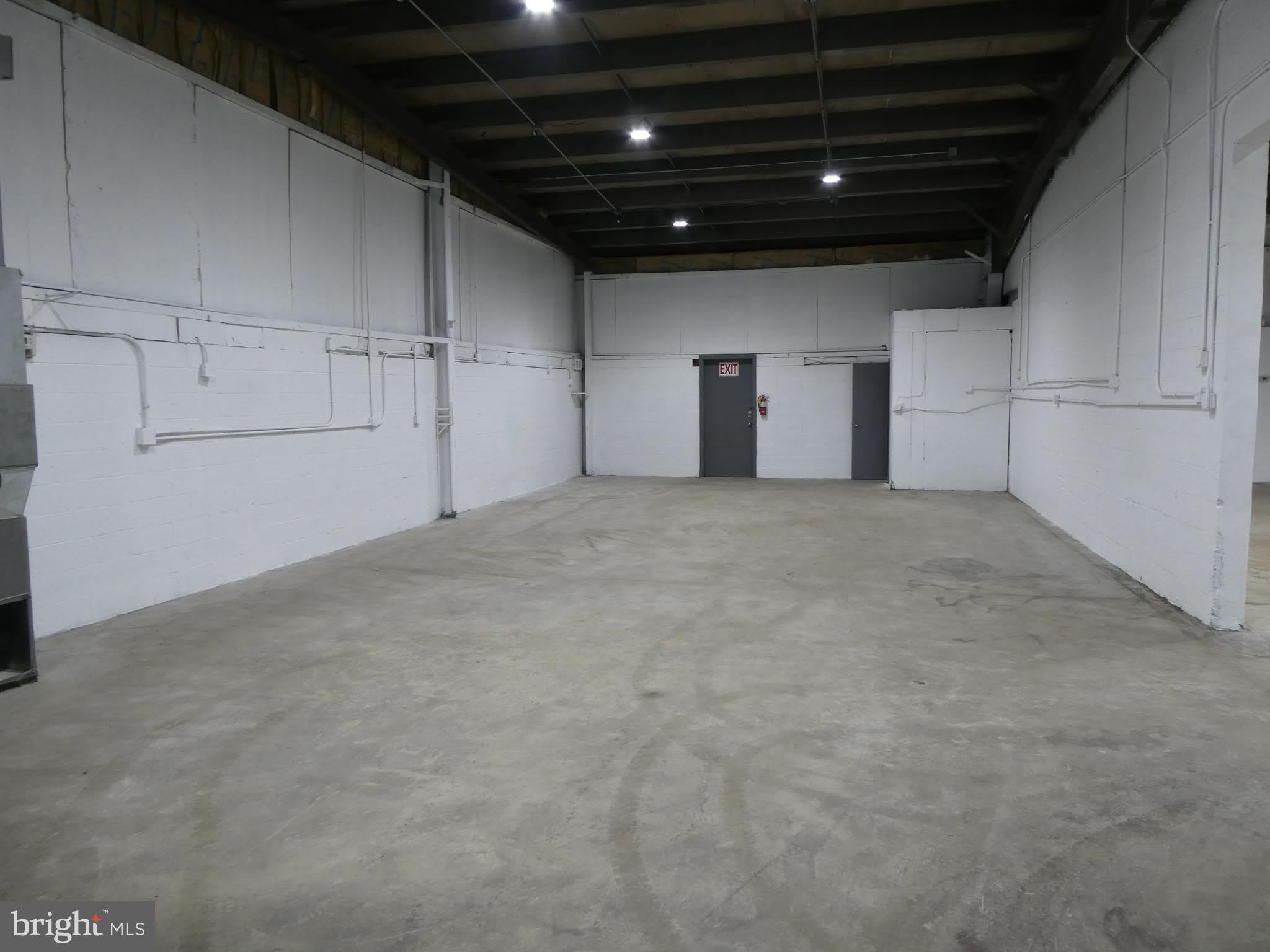 411 N GROVE Street – photo 3