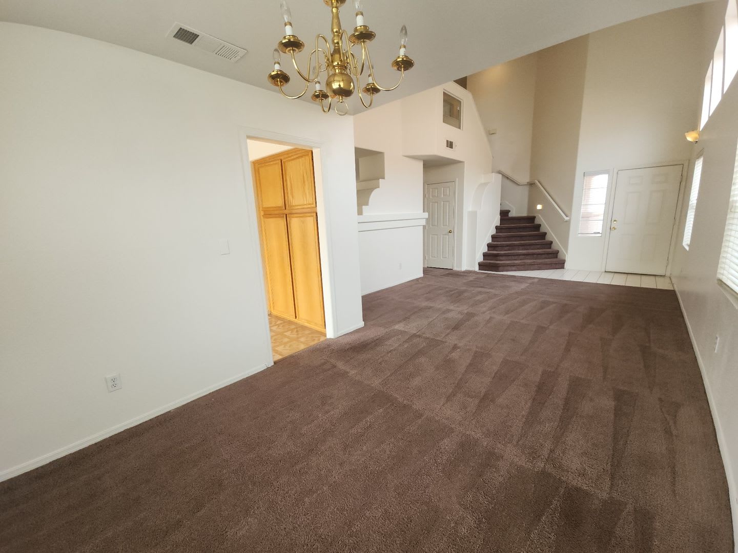 Two story in well established Las Vegas neighborhood – photo 5