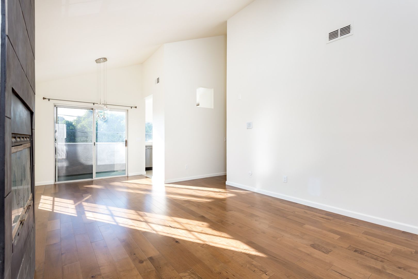 Updated Condo in University Heights – photo 4