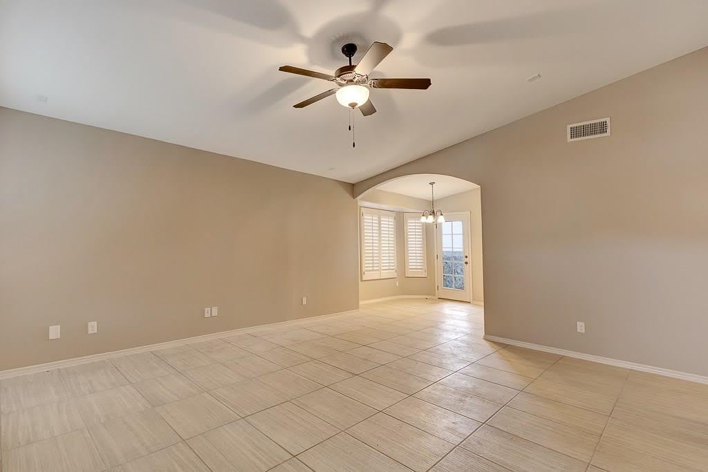 6097 Vintage Street – photo 4