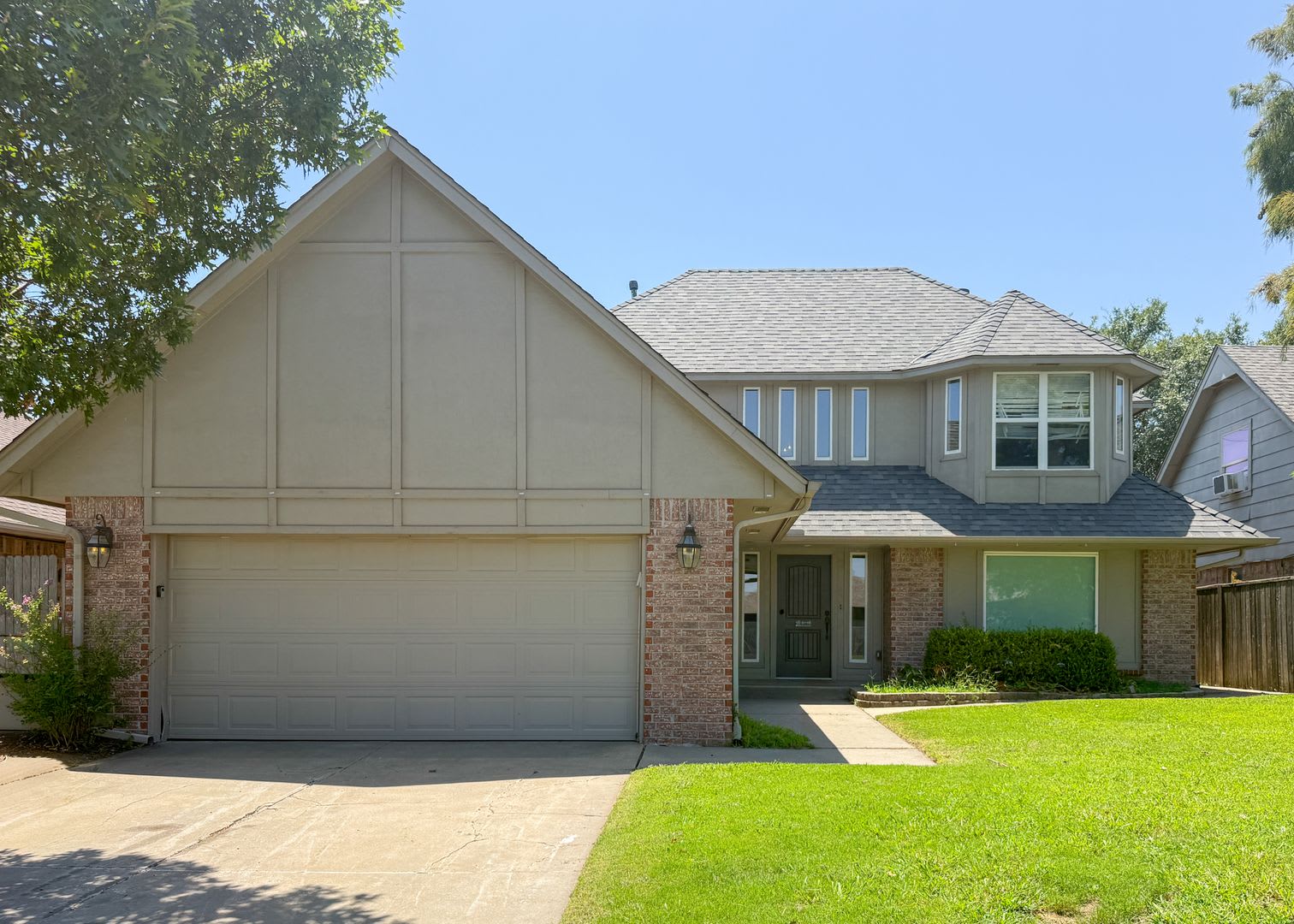 5 Bedrooms – photo 1