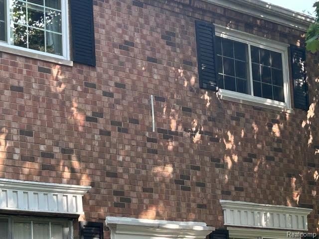 683 E FOX HILLS Drive – photo 2