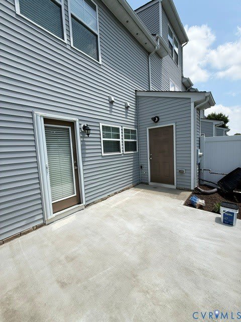 8057 Ellendale Drive – photo 4