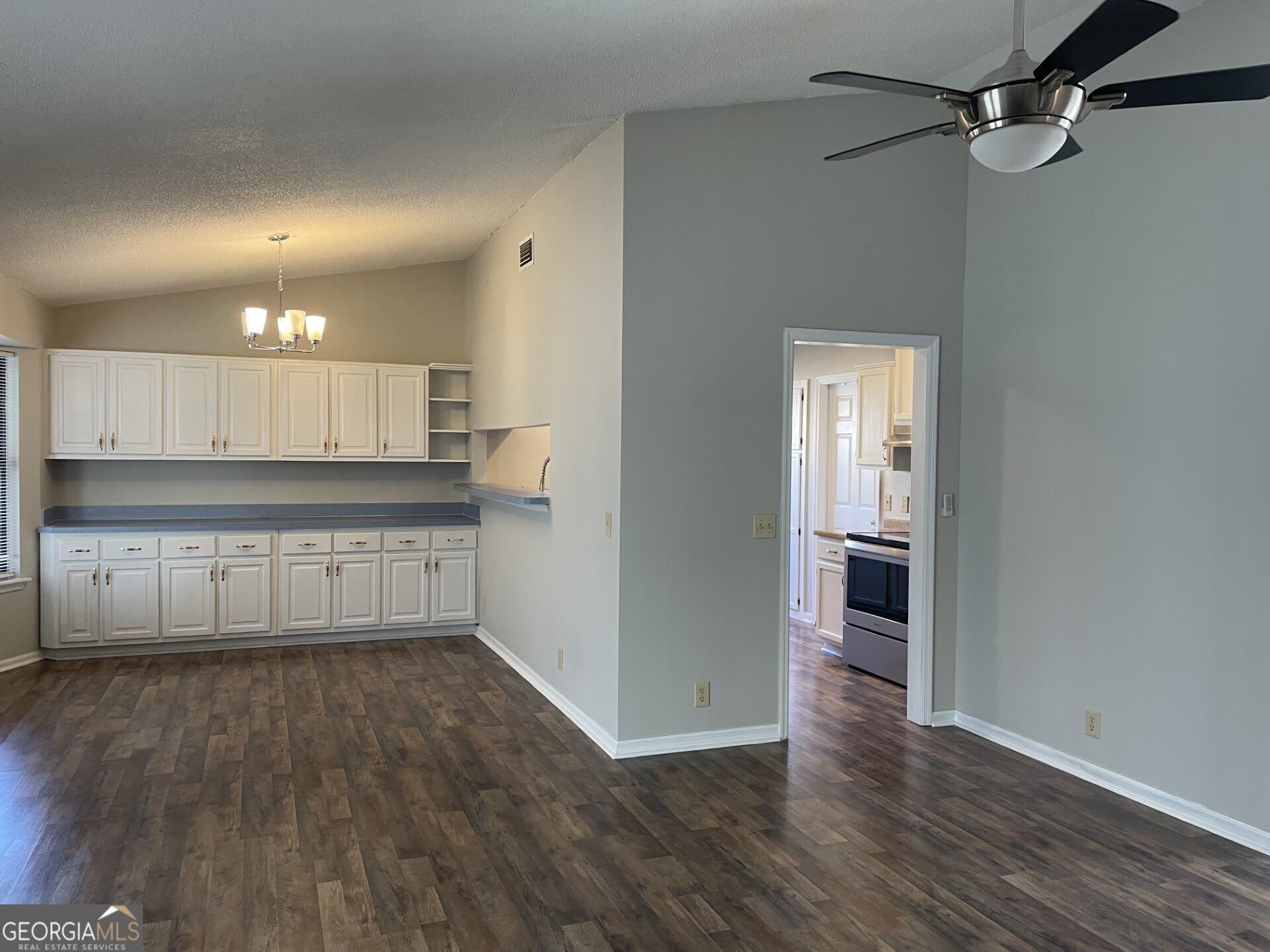 403 Fairfield Court – photo 5