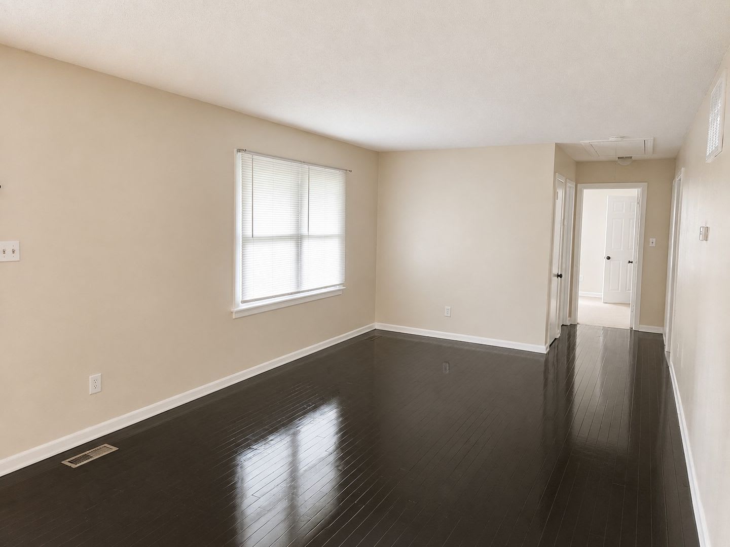 3 Bedroom 1 Bathroom Greenwood Farms – photo 5